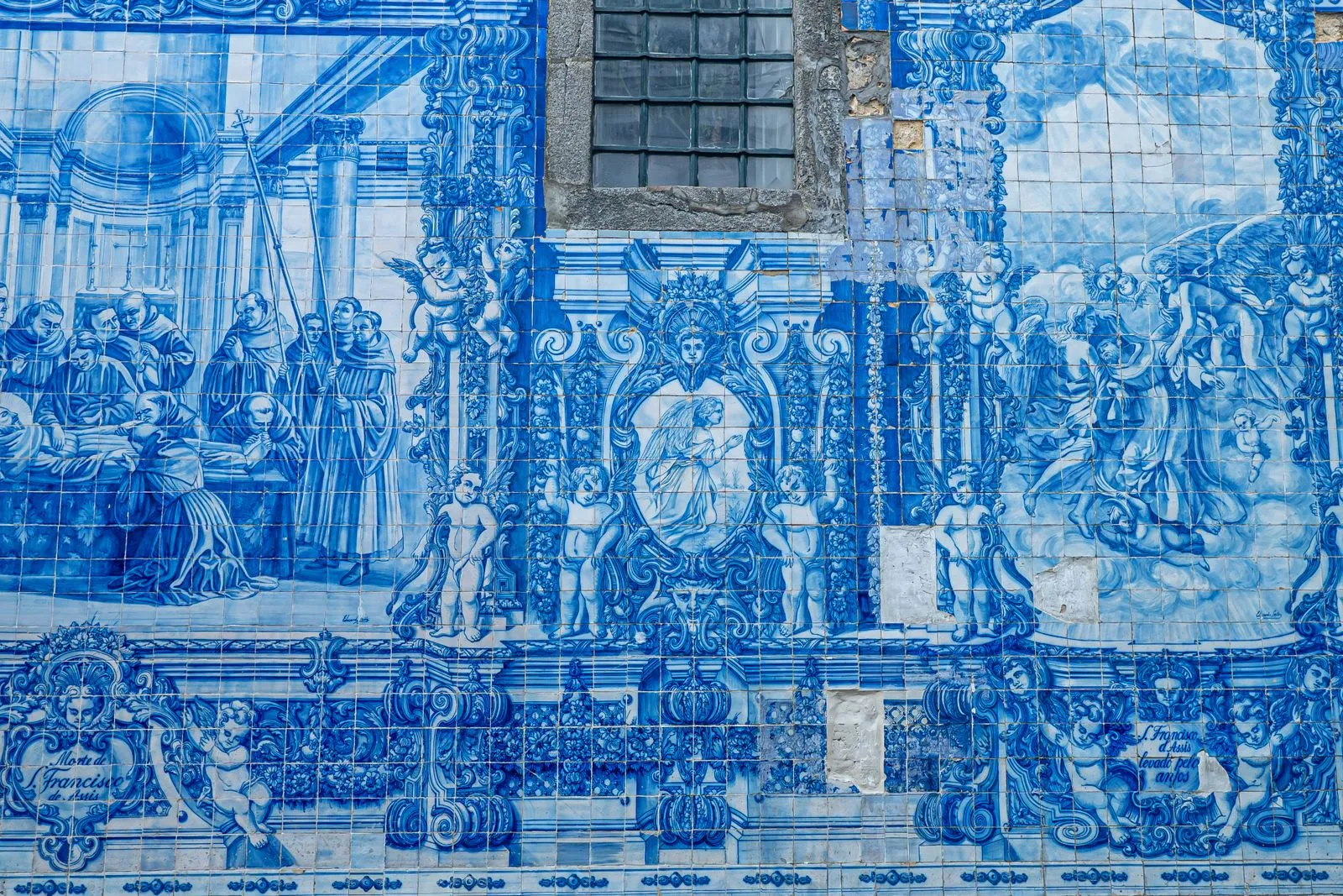 Azulejo hunt: Capela das Almas & more